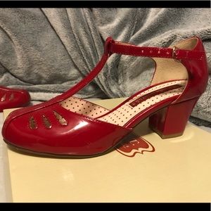 Red short heel